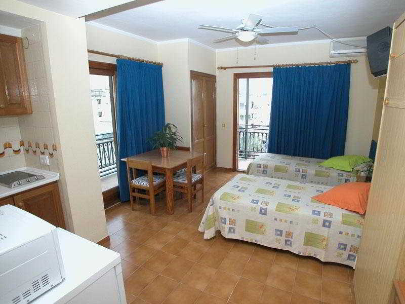 Apartamentos Ebusus Santa Eularia des Riu Esterno foto