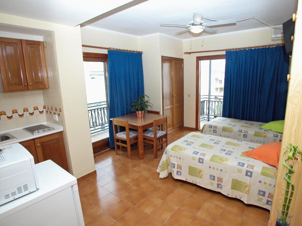 Apartamentos Ebusus Santa Eularia des Riu Camera foto