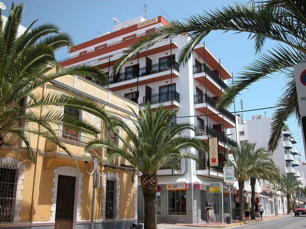 Apartamentos Ebusus Santa Eularia des Riu Esterno foto